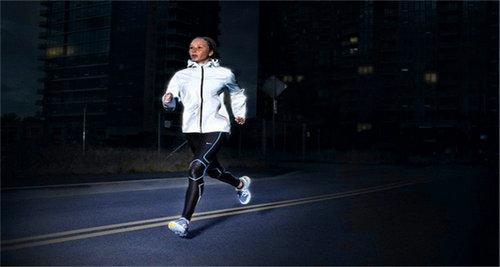 夜跑要注意什么?有何利弊？