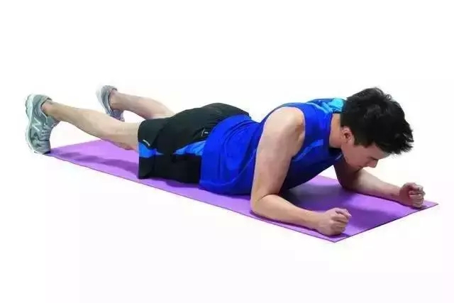 运动训练八个动作唤醒沉睡腹肌运动减肥