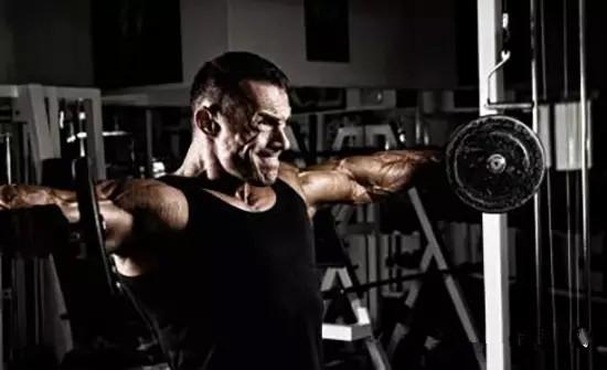 运动训练增肌运动减肥